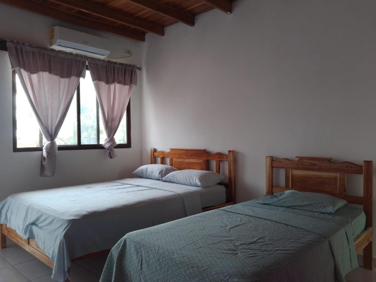 Oceans Hostal Santa Catalina Exterior photo